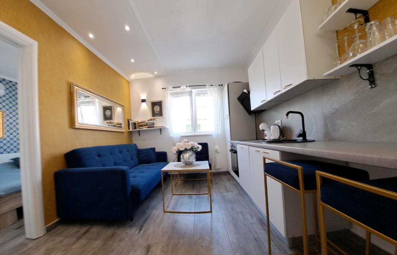 סופטאר Apartments Brac מראה חיצוני תמונה