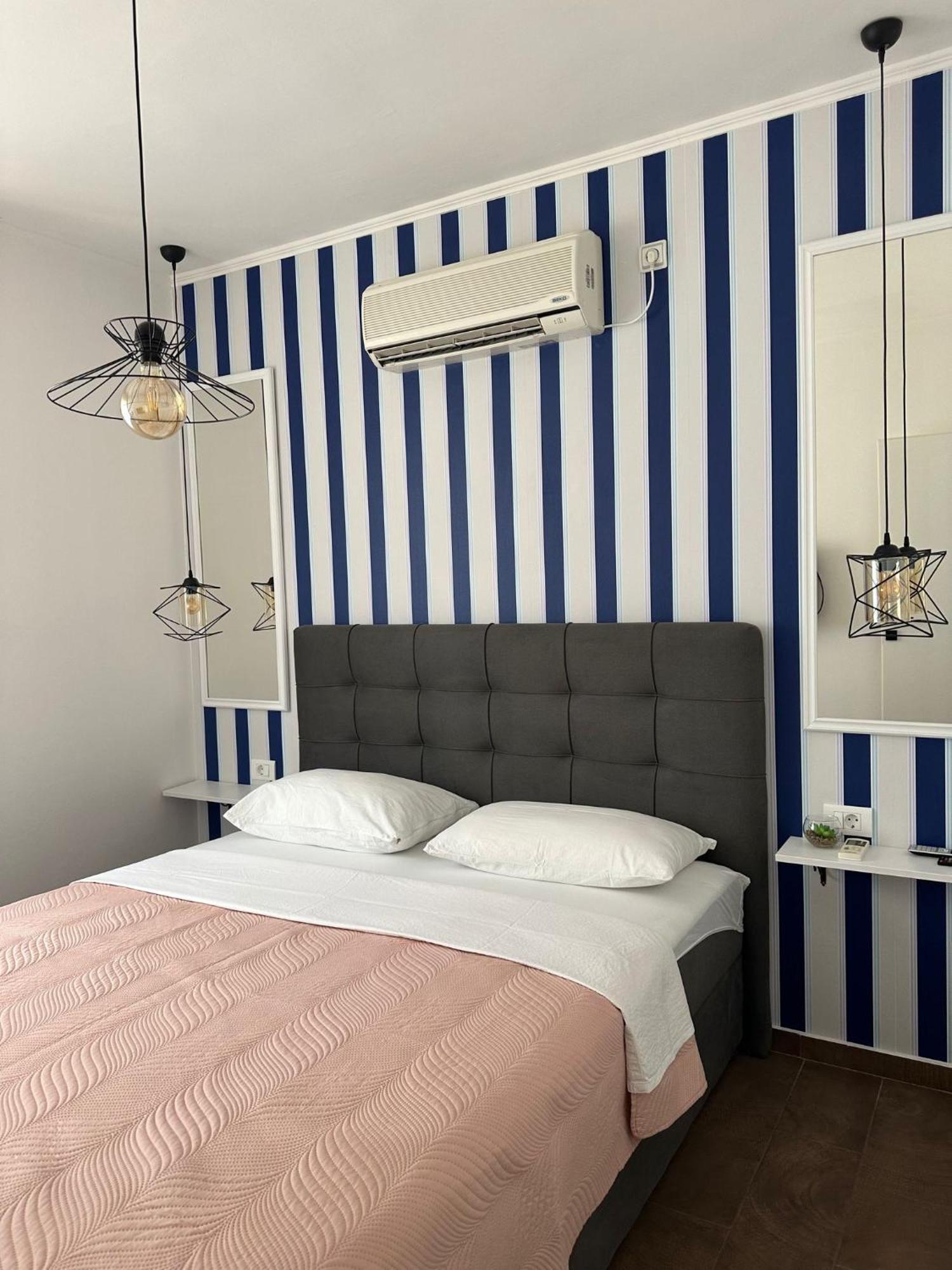 סופטאר Apartments Brac מראה חיצוני תמונה