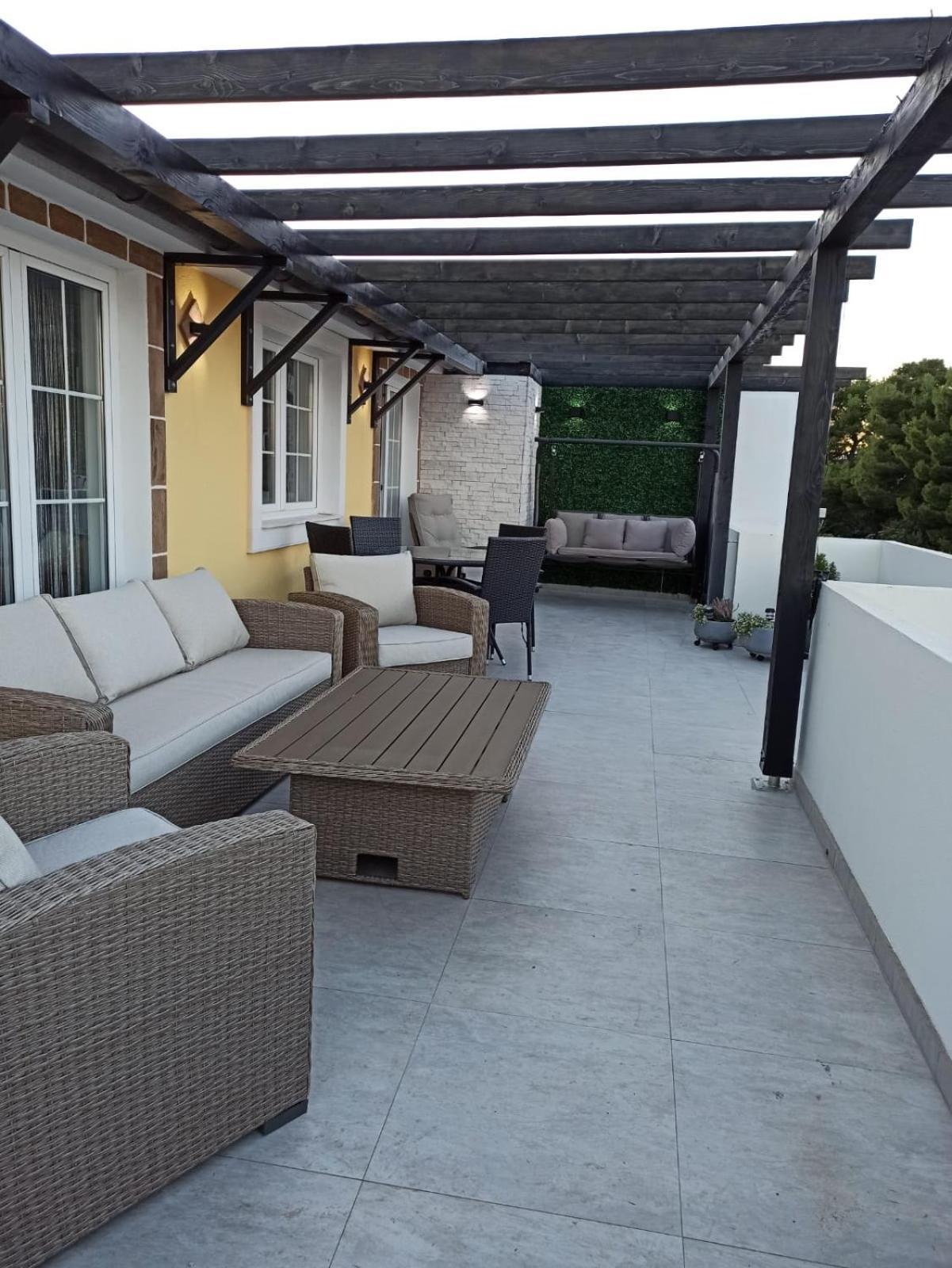 סופטאר Apartments Brac מראה חיצוני תמונה